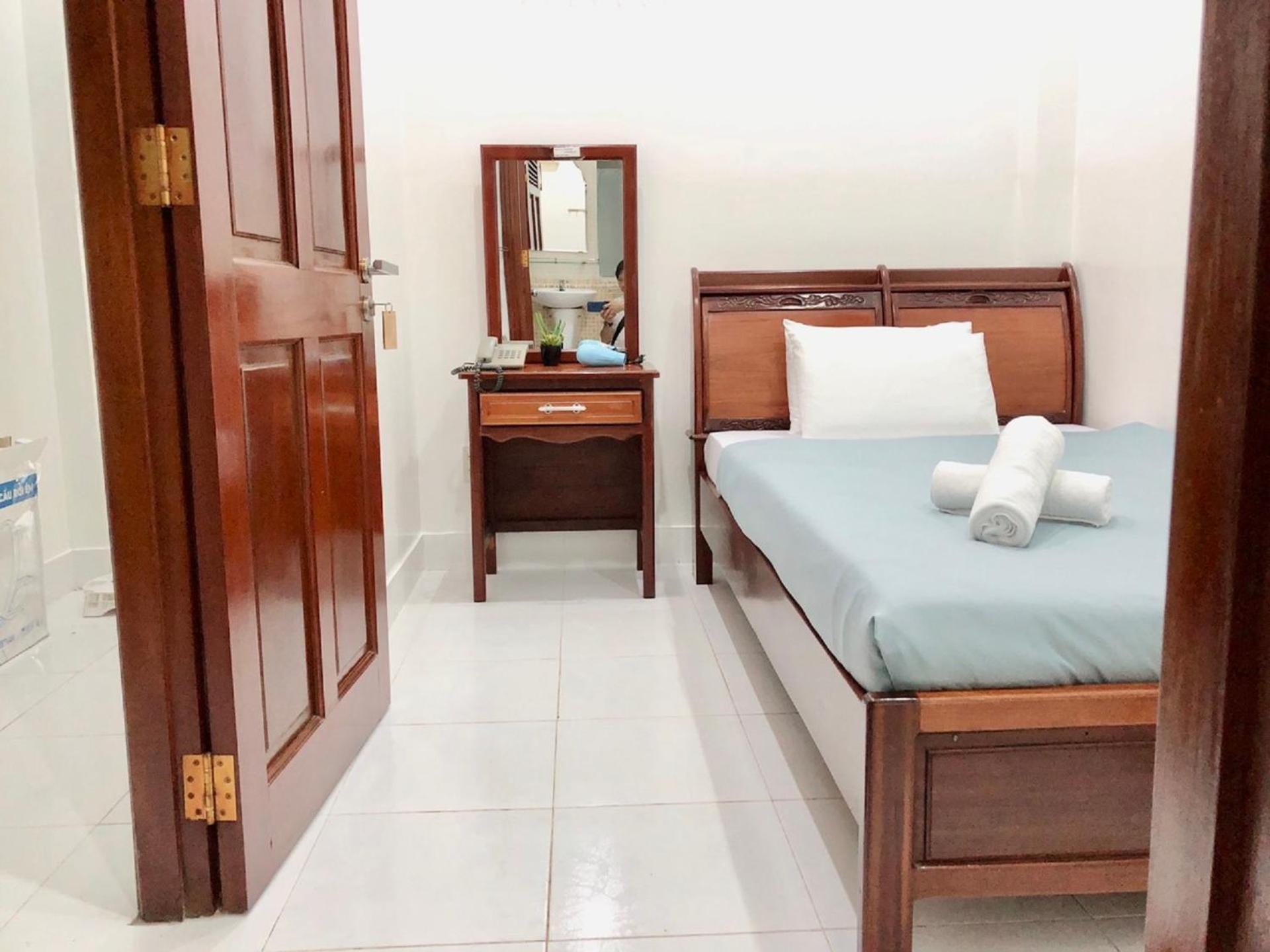 הו צ'י מין סיטי Saigon Cozy2 Hotel At 241 Pham Ngu Lao Street מראה חיצוני תמונה
